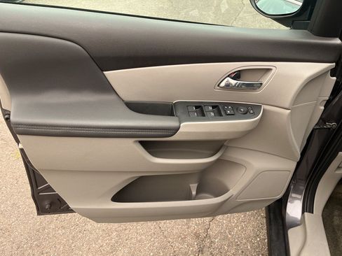Used 2016 Honda Odyssey EX image 9