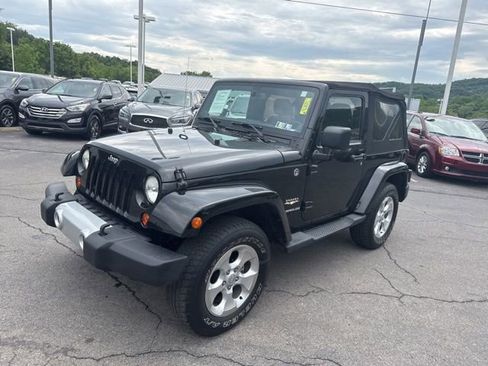 Used 2013 Jeep Wrangler Sahara w/ Connectivity Group AWD/4WD image 4