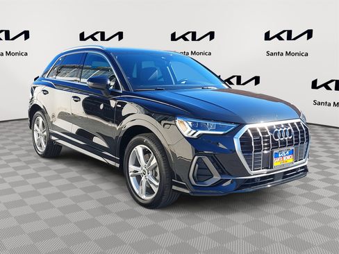 Used 2022 Audi Q3 2.0T Premium Plus w/ Premium Plus Package image 3