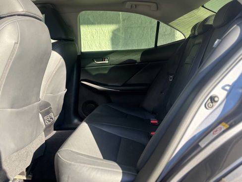 Used 2018 Lexus IS 300 w/ Premium Package image 19