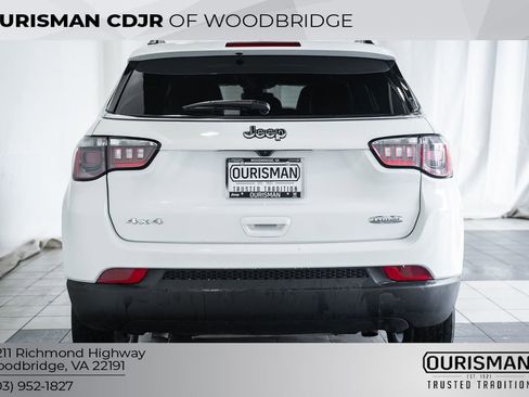 Used 2025 Jeep Compass Latitude w/ Sun & Sound Group image 6