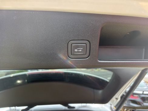 Certified 2024 Chevrolet Equinox EV LT image 19