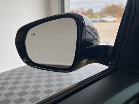 Used 2023 Chevrolet TrailBlazer RS w/ Sun and Liftgate Package image 29