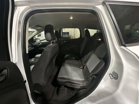 Used 2019 Ford Escape SE image 23