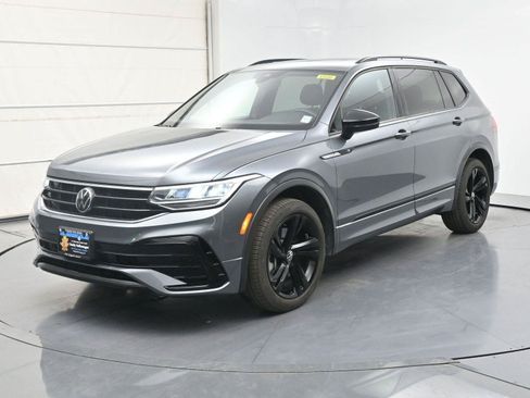 Certified 2023 Volkswagen Tiguan SE R-Line AWD/4WD image 1