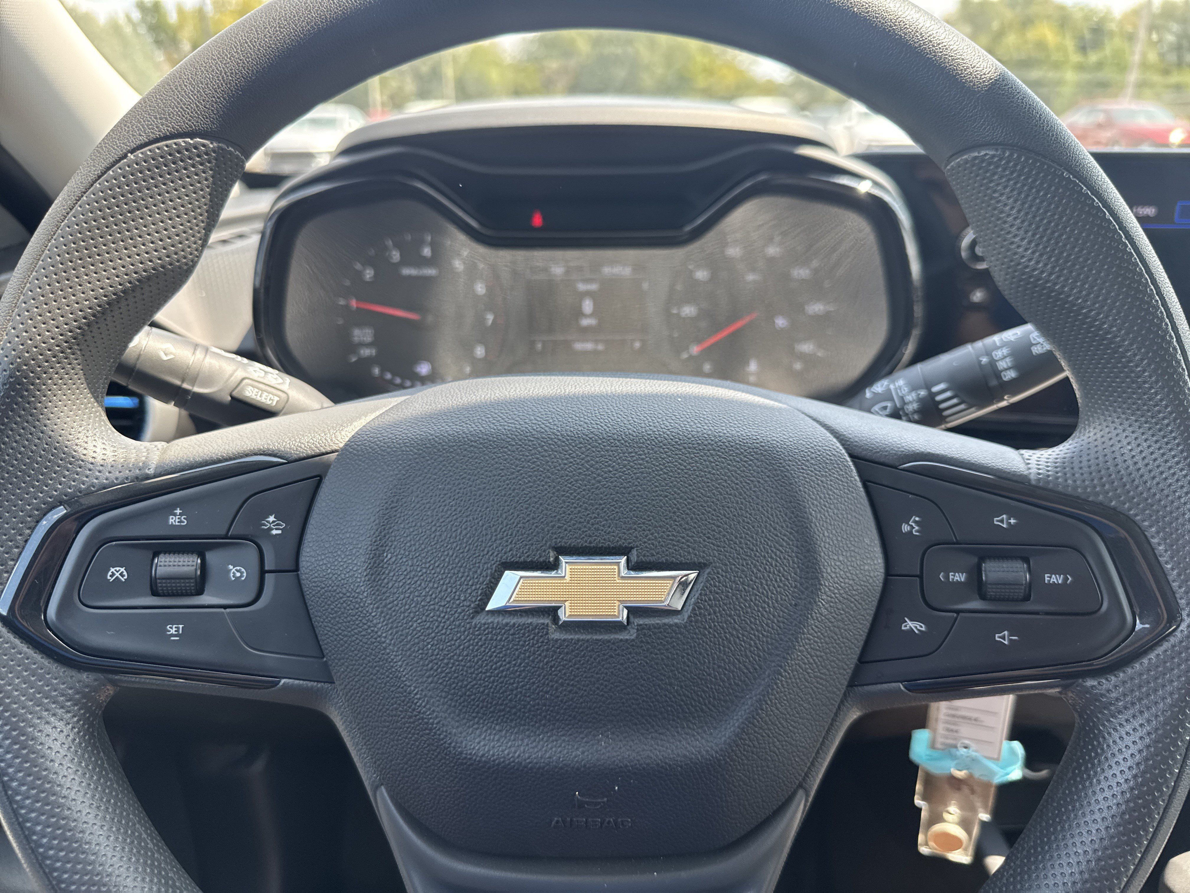 Used 2025 Chevrolet Trax LS FWD image 9