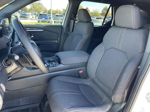 New 2025 Honda Pilot Sport image 24