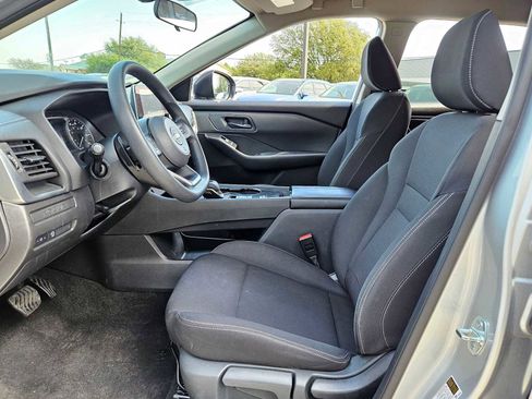 Used 2024 Nissan Rogue S FWD image 16