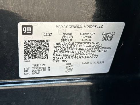 Used 2024 Cadillac XT4 Luxury w/ Cold Weather Package AWD/4WD image 18