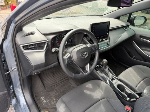 Used 2022 Toyota Corolla SE w/ SE Premium Package FWD image 18