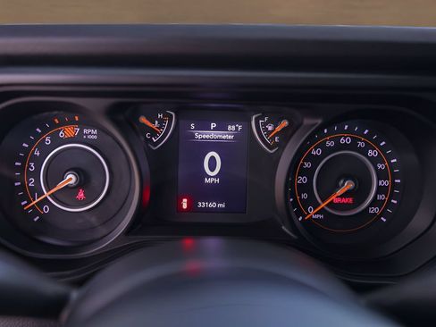 Used 2025 Jeep Wrangler Unlimited Sport AWD/4WD image 11