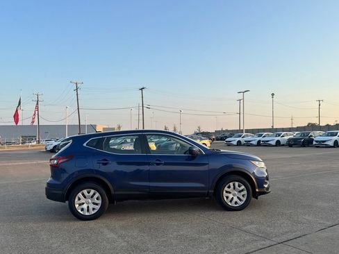 Used 2020 Nissan Rogue Sport S FWD image 29
