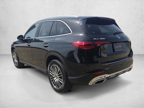 Used 2026 Mercedes-Benz GLC 300 GLC 300 image 8