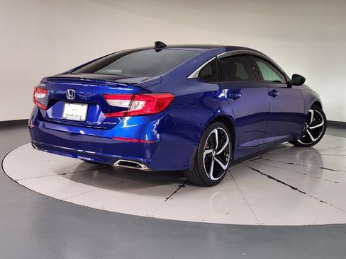 Used 2022 Honda Accord Sport image 2
