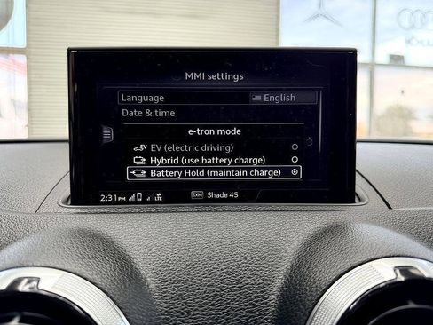 Used 2017 Audi A3 e-tron Prestige FWD image 13