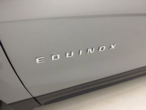 Used 2024 Chevrolet Equinox LS w/ LS Convenience Package image 11