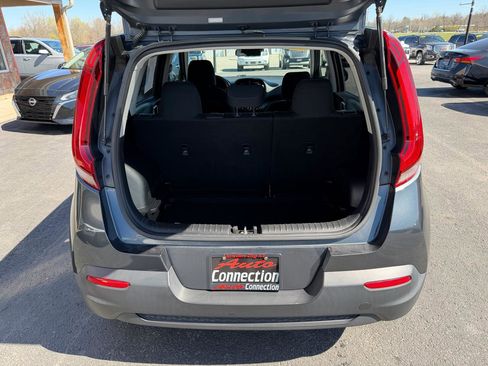 Used 2021 Kia Soul S image 6