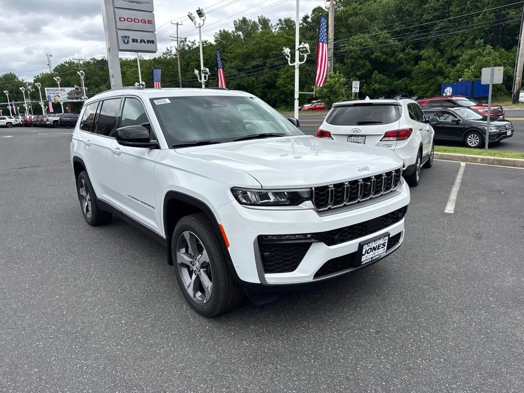 New 2026 Jeep Grand Cherokee L Limited w/ Luxury Tech Group II AWD/4WD image 2