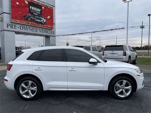 Used 2020 Audi Q5 2.0T Premium w/ Convenience Package image 6