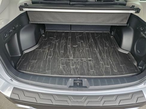 Used 2023 Subaru Forester Touring AWD/4WD image 6