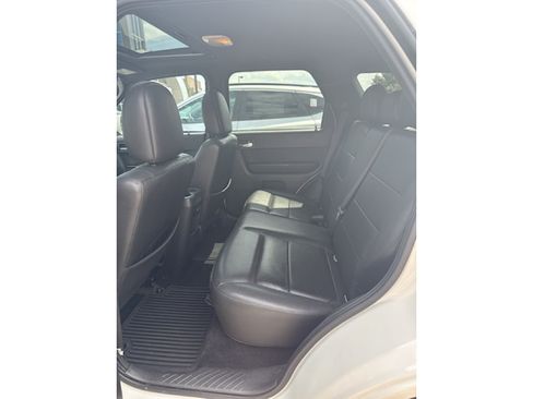 Used 2010 Ford Escape Limited AWD/4WD image 8