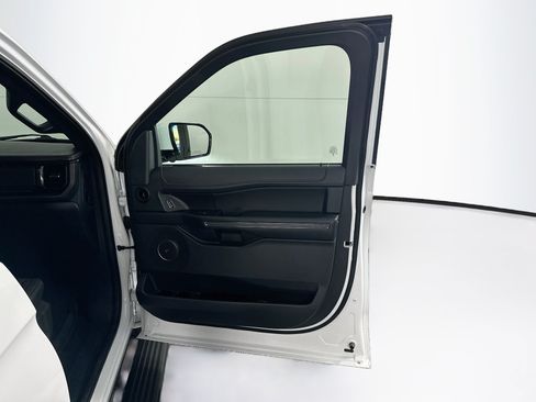 Used 2024 Ford Expedition Limited RWD image 36