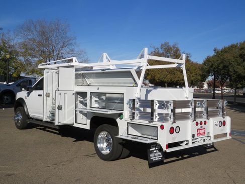 New 2023 RAM 4500 Tradesman w/ Chrome Appearance Group image 2