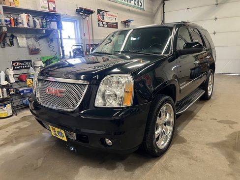 Used 2013 GMC Yukon Denali image 1