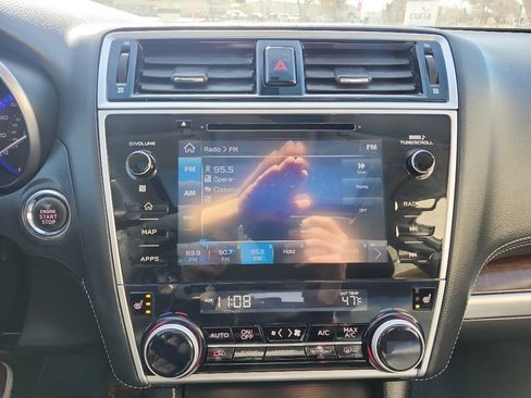 Used 2018 Subaru Outback 3.6R Limited image 19