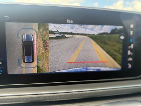 Used 2024 Mercedes-Benz GLS 450 4MATIC w/ Pinnacle Trim Package image 7