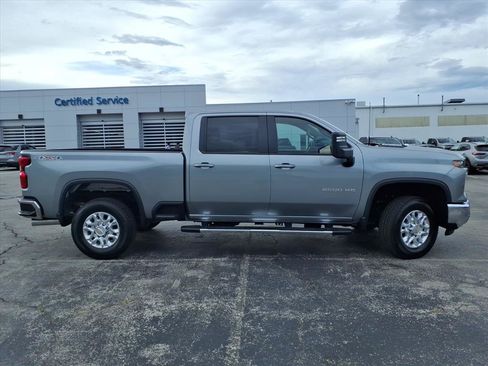 New 2026 Chevrolet Silverado 2500 LT w/ Convenience Package AWD/4WD image 3