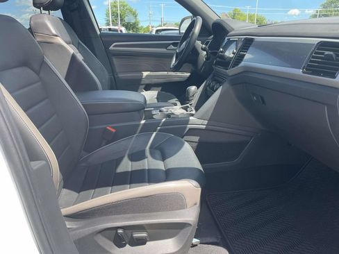 Certified 2022 Volkswagen Atlas Cross Sport SEL Premium R-Line AWD/4WD image 8