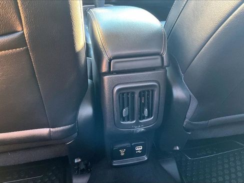 Used 2019 Jeep Compass Latitude w/ Cold Weather Group image 10