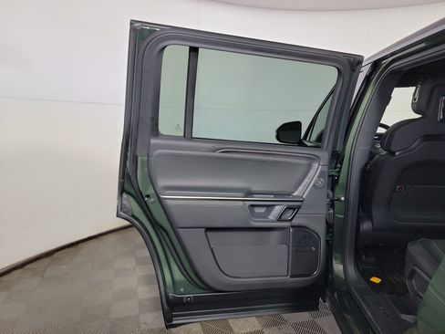 Used 2024 Rivian R1S Adventure AWD/4WD image 17