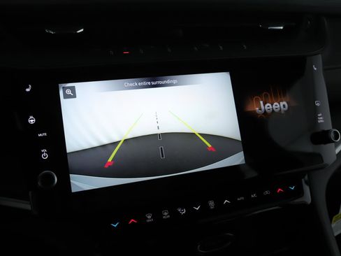 New 2026 Jeep Grand Cherokee Limited w/ Limited Altitude Package image 11