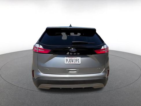Used 2024 Ford Edge SEL AWD/4WD image 12