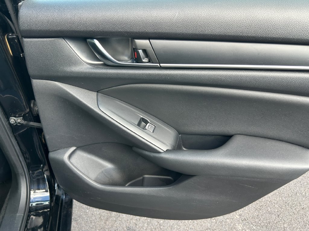 Used 2020 Honda Accord LX image 18