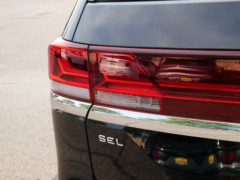 Used 2026 Volkswagen Atlas SEL AWD/4WD image 17