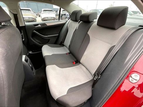 Used 2017 Volkswagen Jetta S image 35