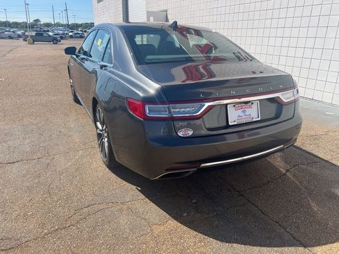 Used 2020 Lincoln Continental Reserve w/ Luxury Package image 17