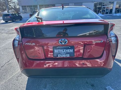Used 2017 Toyota Prius Two w/ Prius Two Safety Plus Package image 4