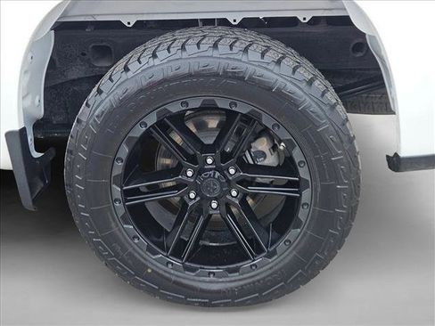 Used 2019 Chevrolet Silverado 1500 Custom image 7