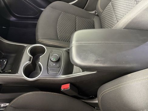 Used 2018 GMC Terrain SLE image 31