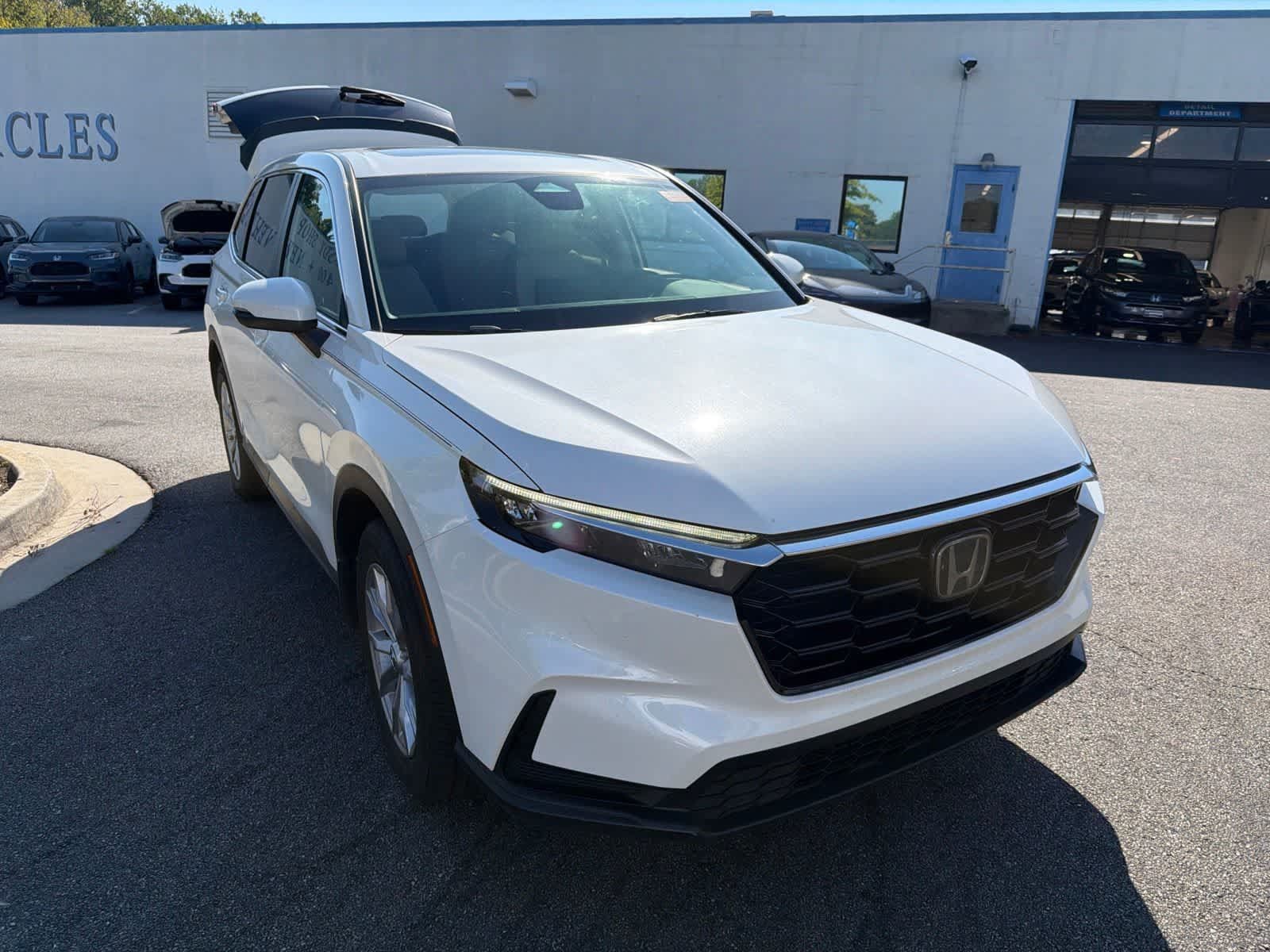 Used 2025 Honda CR-V EX image 14