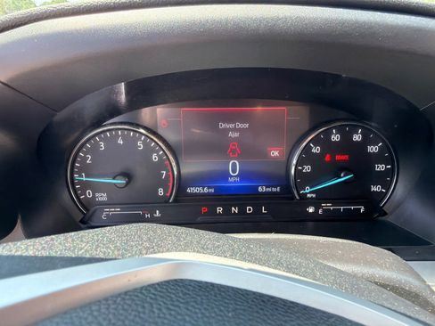 Used 2023 Ford Explorer XLT AWD/4WD image 22