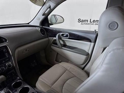 Used 2015 Buick Enclave Premium image 24