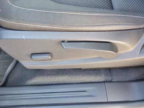 Used 2021 Chevrolet Colorado LT w/ Safety Package image 23