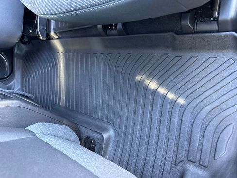 Used 2025 Chevrolet Traverse LT w/ Enhanced Driving Package image 33