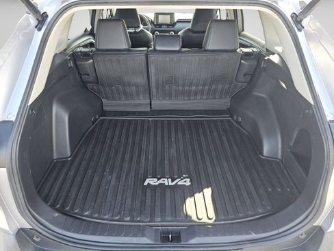 Used 2022 Toyota RAV4 XLE Premium AWD/4WD image 26