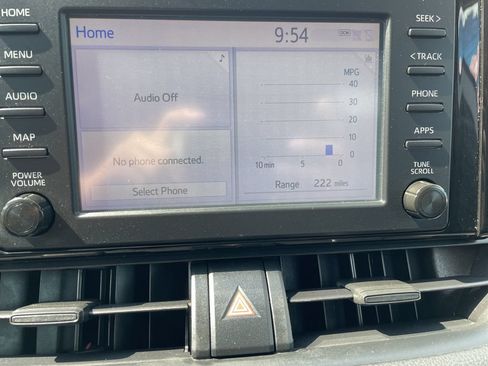 Used 2019 Toyota RAV4 XLE AWD/4WD image 19